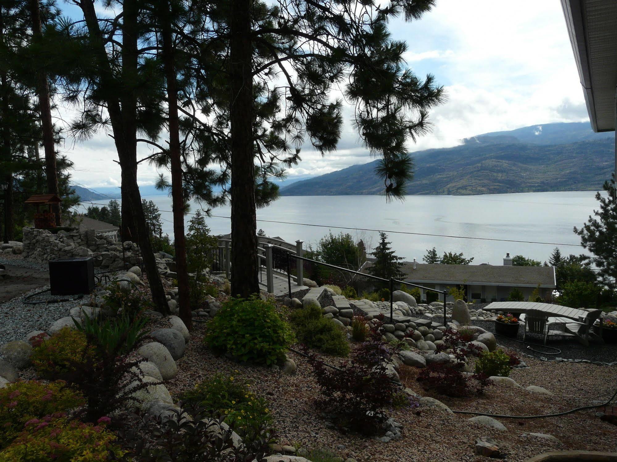 Heartstone B&B Peachland Exterior foto