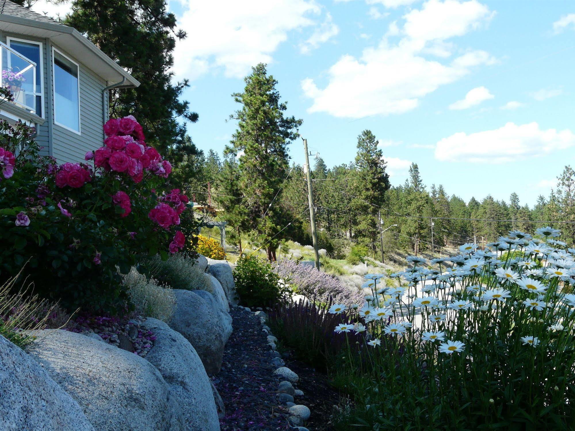 Heartstone B&B Peachland Exterior foto